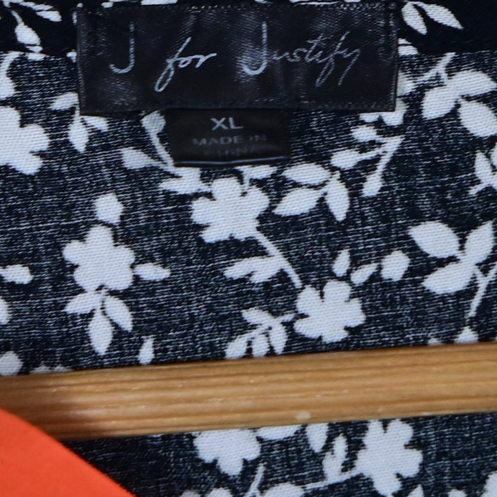 Women's V-Neck Floral Top