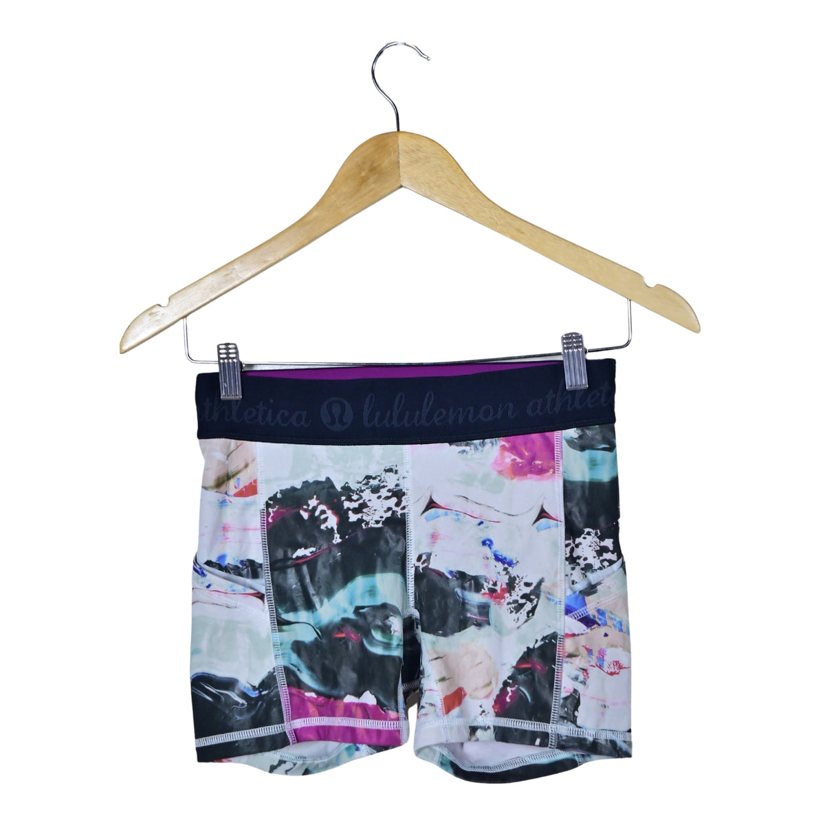 Women's Highwaisted Short